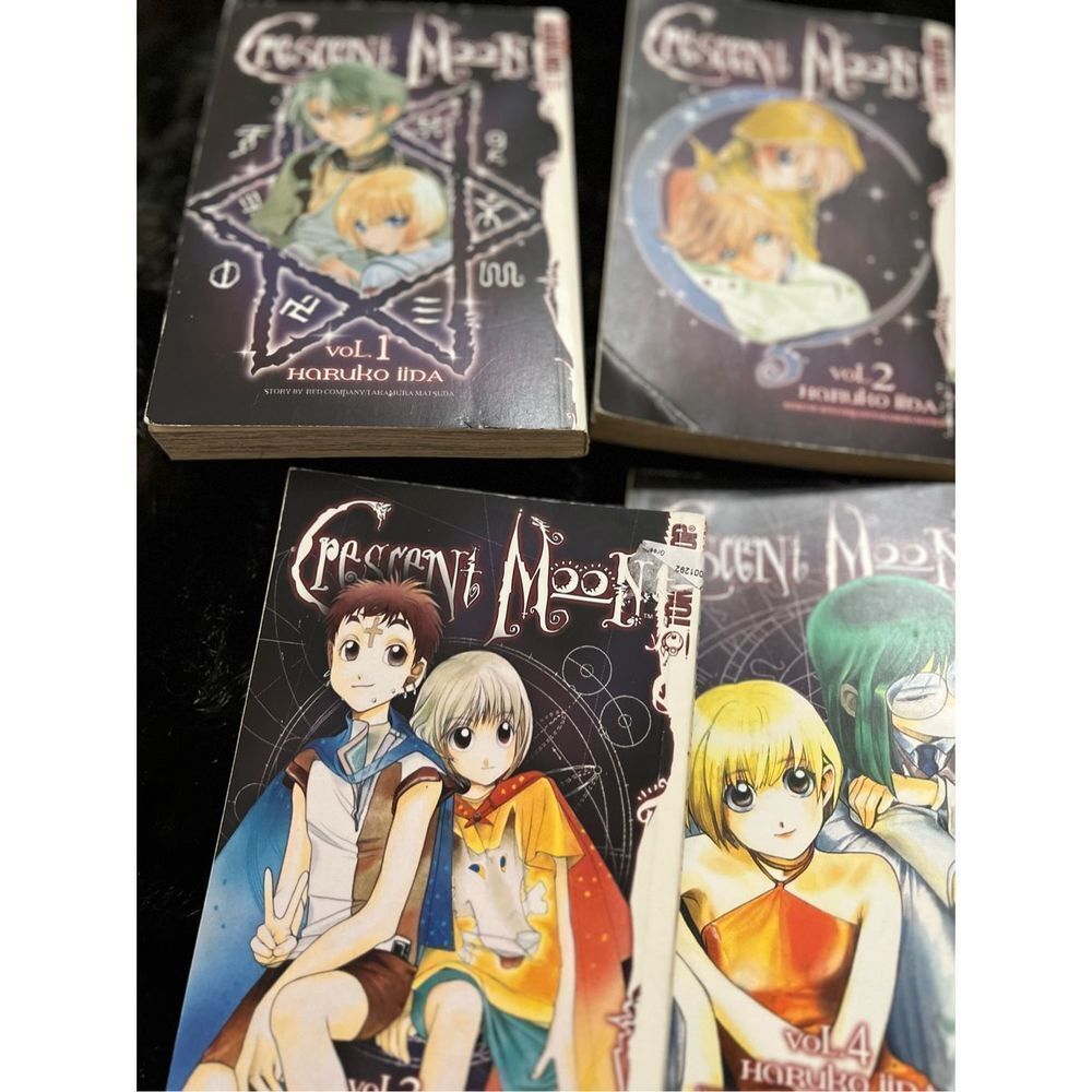 Crescent Moon Set 1-4 by Haruko Iida [Volume 1 2 3 4]‎  Tokyopop, English Manga